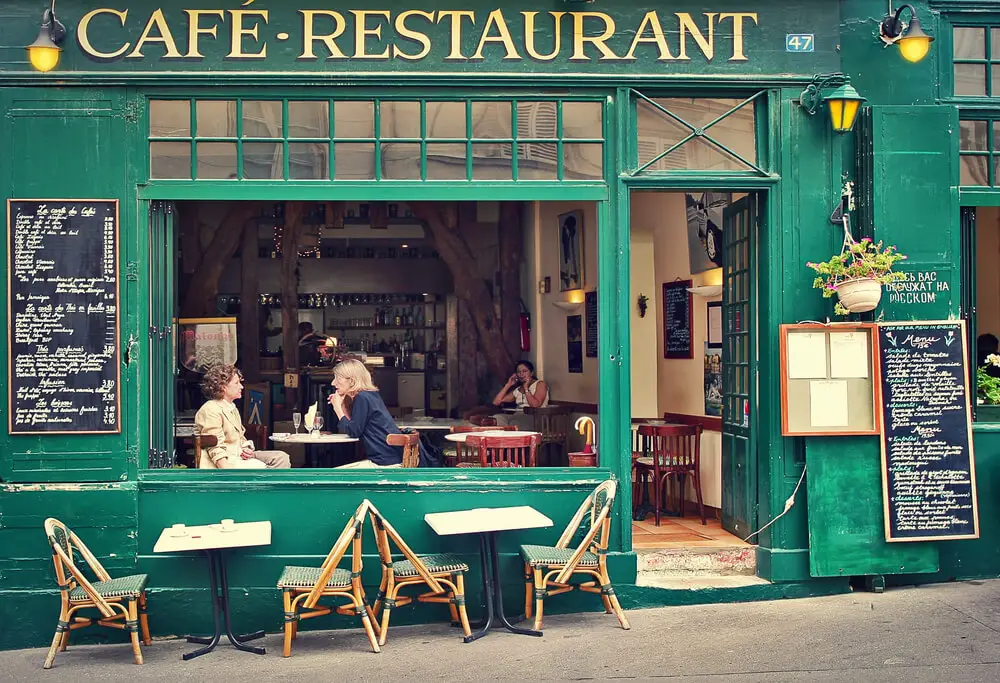 a cafe restaurant in paris